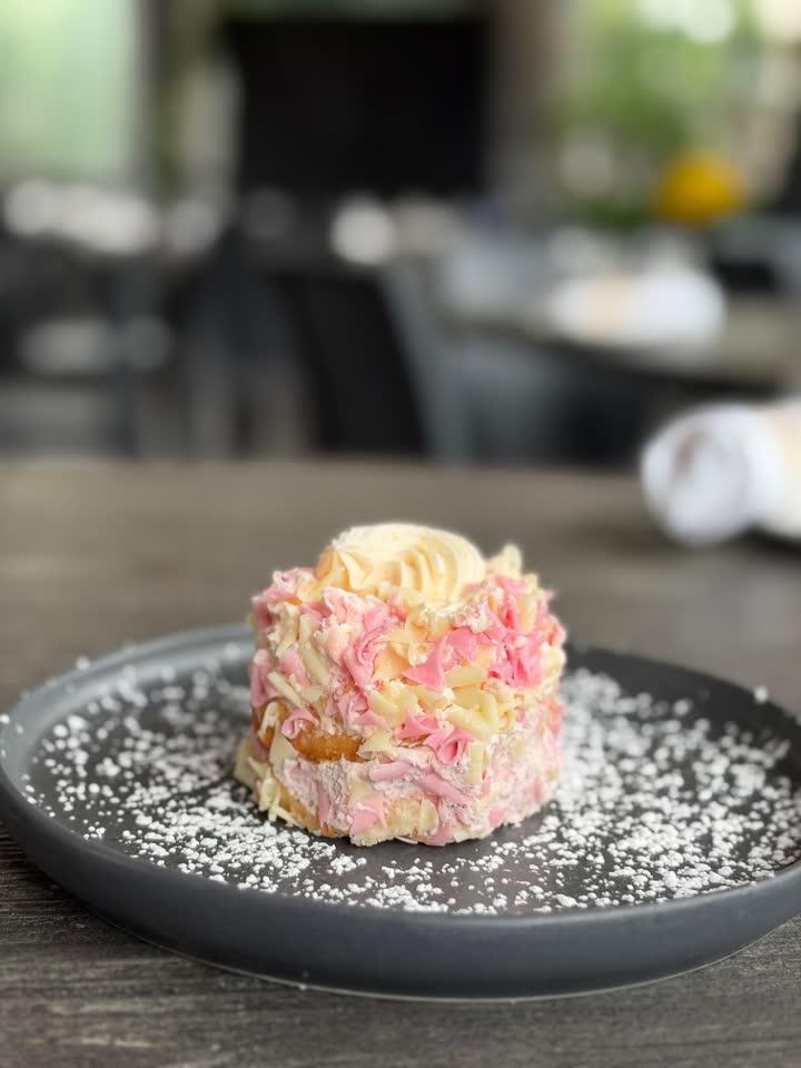 Strawberry-Mango Mousse Cake